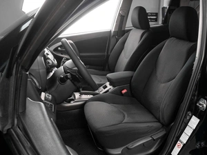 Внедорожник Toyota RAV4 2011 года, 1399000 рублей, Тюмень