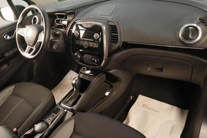 Внедорожник Renault Kaptur 2021 года, 1799000 рублей, Челябинск