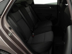 Седан Hyundai Solaris 2021 года, 1584444 рублей, Москва