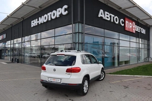 Внедорожник Volkswagen Tiguan 2013 года, 1600000 рублей, Мирное