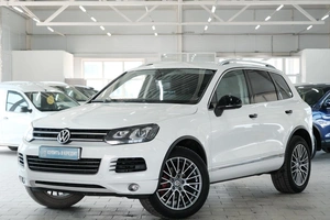 Внедорожник Volkswagen Touareg 2014 года, 2349000 рублей, Омск