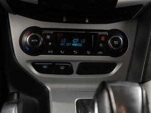 Хетчбэк Ford Focus 2012 года, 819000 рублей, Тюмень
