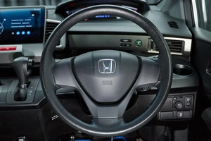 Минивэн Honda Freed 2011 года, 950000 рублей, Красноярск