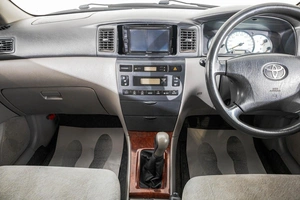 Седан Toyota Corolla 2001 года, 499000 рублей, Барнаул