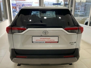 Внедорожник Toyota RAV4 2021 года, 3502000 рублей, Красноярск