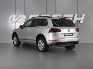 Внедорожник Volkswagen Touareg 2010 года, 1650000 рублей, Минеральные Воды