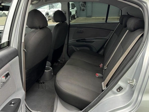 Хетчбэк Kia Rio 2011 года, 599000 рублей, Кропоткин