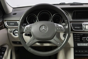 Седан Mercedes-benz E-класс 2014 года, 2149000 рублей, Новосибирск