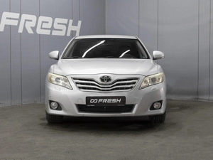 Седан Toyota Camry 2010 года, 1499000 рублей, Омск