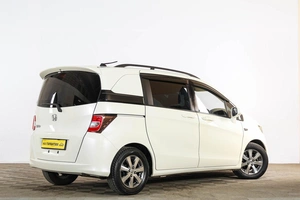 Минивэн Honda Freed 2010 года, 879000 рублей, Тюмень