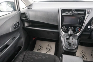 Хетчбэк Toyota Ractis 2015 года, 849000 рублей, Красноярск
