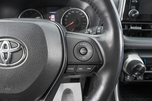 Внедорожник Toyota RAV4 2019 года, 3489000 рублей, Барнаул