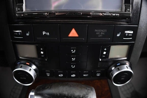 Внедорожник Volkswagen Touareg 2007 года, 999000 рублей, Пермь