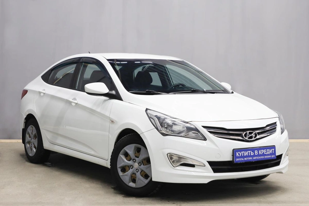 Седан Hyundai Solaris 2015 года, 1169000 рублей, Новосибирск