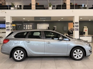 Универсал Opel Astra 2013 года, 820000 рублей, Орёл