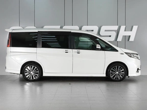 Минивэн Honda Stepwgn Spada 2017 года, 2485000 рублей, Красный Пахарь