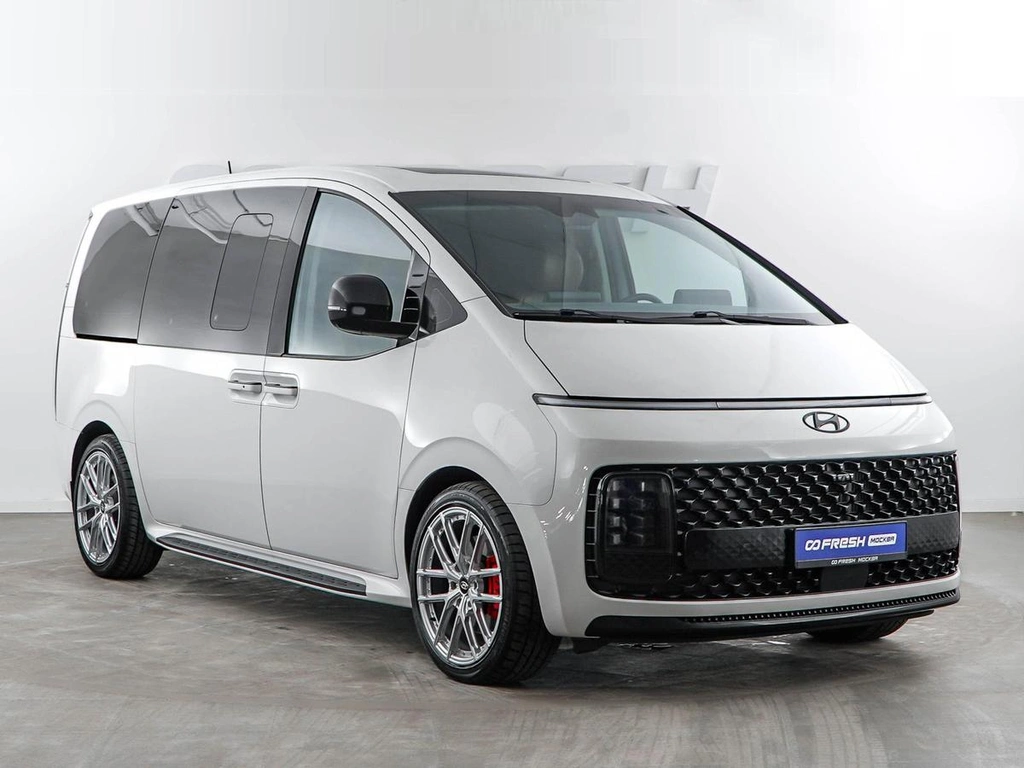 Минивэн Hyundai Staria 2021 года, 4545055 рублей, Москва