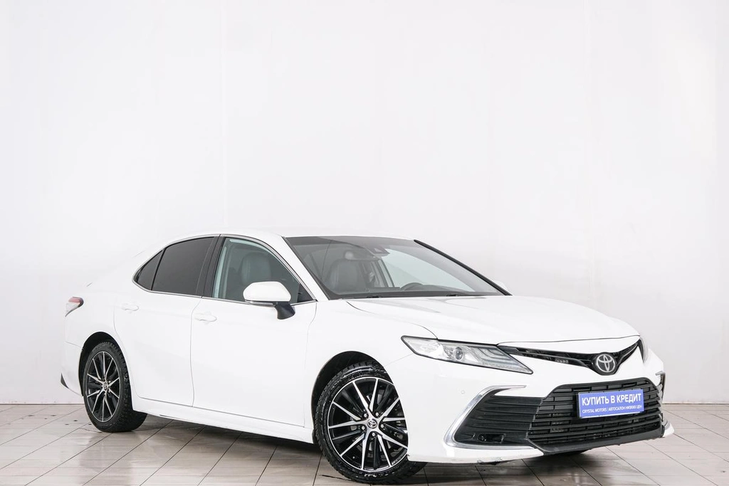 Седан Toyota Camry 2021 года, 2799000 рублей, Красноярск