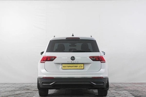 Внедорожник Volkswagen Tiguan 2021 года, 2849000 рублей, Кемерово