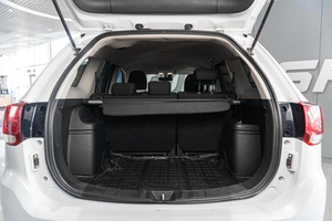 Внедорожник Mitsubishi Outlander 2016 года, 1679000 рублей, Петрозаводск