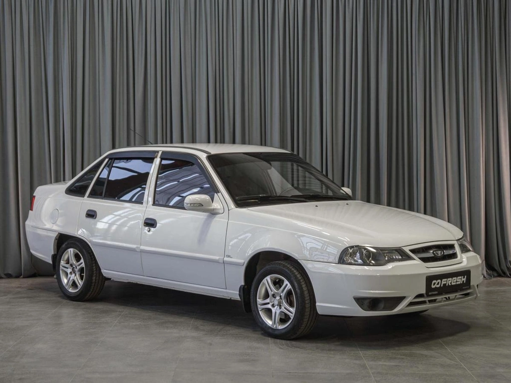 Седан Daewoo Nexia 2015 года, 349000 рублей, Тюмень
