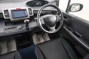 Минивэн Honda Freed 2012 года, 1149000 рублей, Красноярск