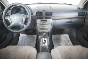 Универсал Toyota Avensis 2006 года, 1049000 рублей, Кемерово