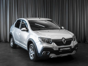 Седан Renault Logan 2019 года, 920000 рублей, Тюмень