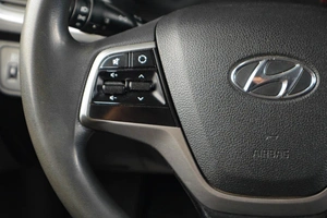 Седан Hyundai Solaris 2017 года, 929000 рублей, Тюмень