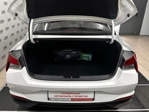 Седан Hyundai Elantra 2022 года, 1780000 рублей, Красноярск
