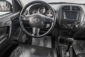 Внедорожник Toyota RAV4 2004 года, 889000 рублей, Барнаул
