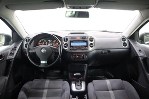 Внедорожник Volkswagen Tiguan 2010 года, 1080000 рублей, Брянск