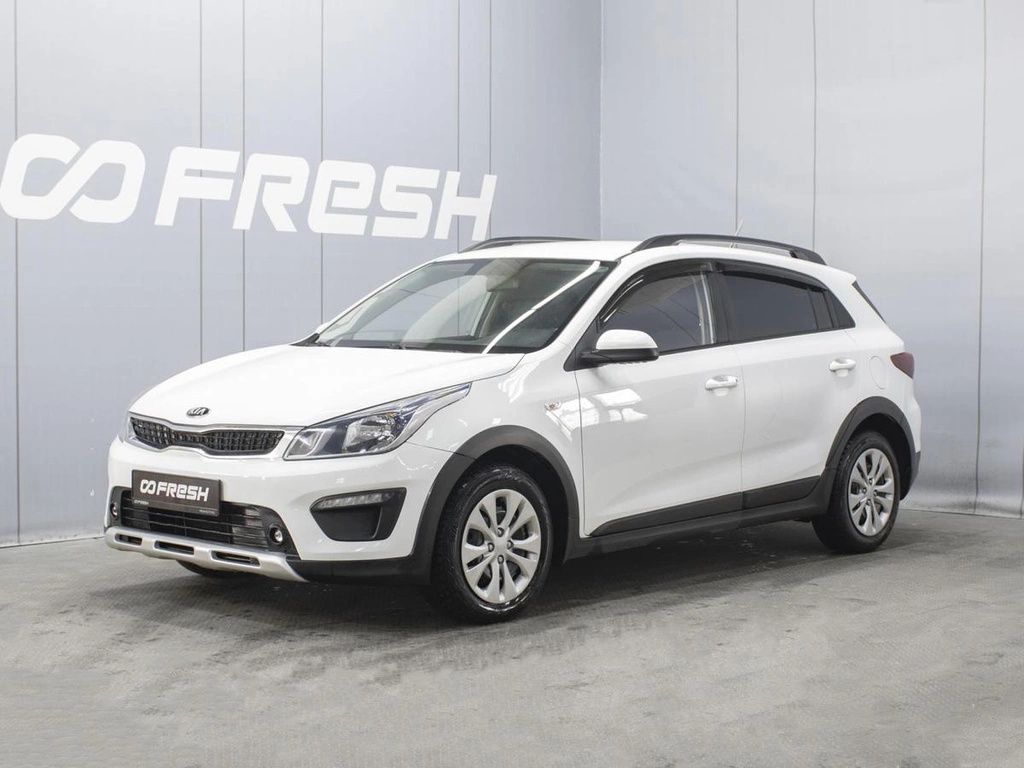 Хетчбэк Kia Rio X-Line 2018 года, 1450000 рублей, Омск
