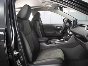 Внедорожник Toyota RAV4 2025 года, 4470000 рублей, Омск