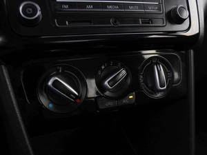 Седан Volkswagen Polo 2017 года, 880000 рублей, Волгоград