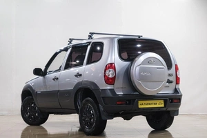 Внедорожник Chevrolet Niva 2011 года, 569000 рублей, Новокузнецк