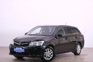 Универсал Toyota Corolla Fielder 2014 года, 1599000 рублей, Омск