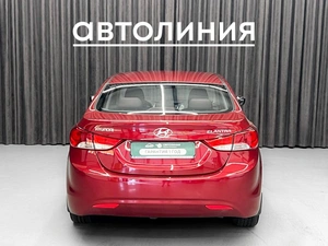 Седан Hyundai Elantra 2011 года, 899000 рублей, Красноярск
