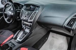 Хетчбэк Ford Focus 2013 года, 809000 рублей, Челябинск