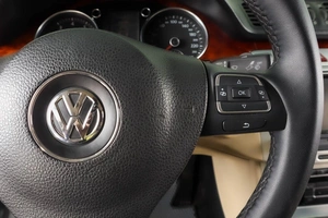 Седан Volkswagen Passat CC 2010 года, 949000 рублей, Пермь