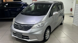 Минивэн Honda Freed 2012 года, 1150000 рублей, Ачинск