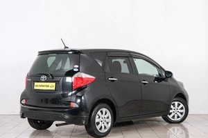 Хетчбэк Toyota Ractis 2011 года, 899000 рублей, Красноярск