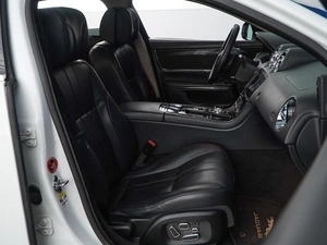 Седан Jaguar XJ 2013 года, 1799077 рублей, Москва