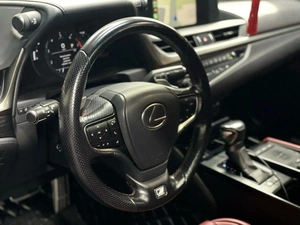 Седан Lexus ES 2020 года, 3597000 рублей, Красноярск