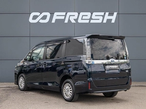 Минивэн Toyota Voxy 2014 года, 1660000 рублей, Краснодар