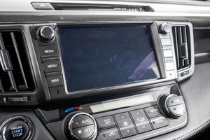 Внедорожник Toyota RAV4 2017 года, 2999000 рублей, Барнаул