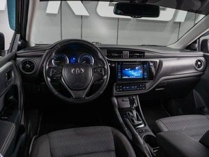 Седан Toyota Corolla 2018 года, 1749040 рублей, Тюмень