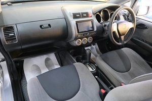 Хетчбэк Honda Fit 2005 года, 579000 рублей, Омск