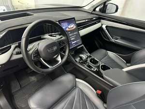 Внедорожник Geely Atlas 2024 года, 2935500 рублей, Красноярск