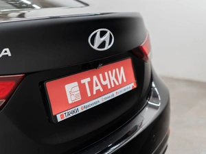 Седан Hyundai Elantra 2014 года, 1050000 рублей, Красноярск